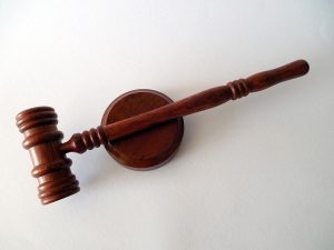 הבדלים בין עורך דין מקרקעין לעורכי דין בתחומים אחרים
